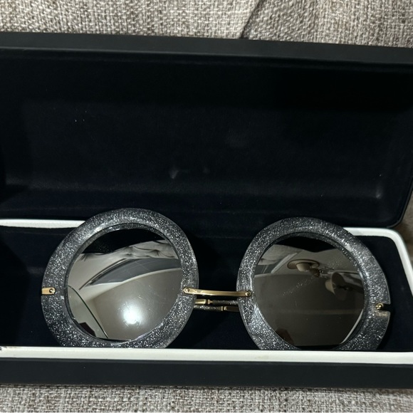 ๐ฏAuth. D&G sunglasses - Picture 5 of 7